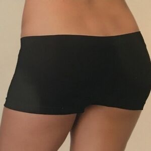 Nwot. Leg Avenue Black Seamless Booty Shorts One Size